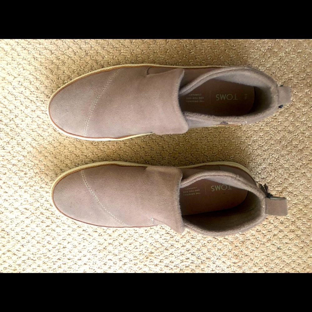 Tom’s Suede Hightops in Brown/Mauve - Size 8